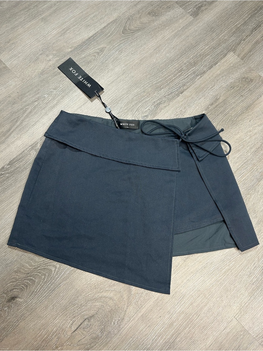 New white fox boutique charcoal grey wrap skirt Sz S